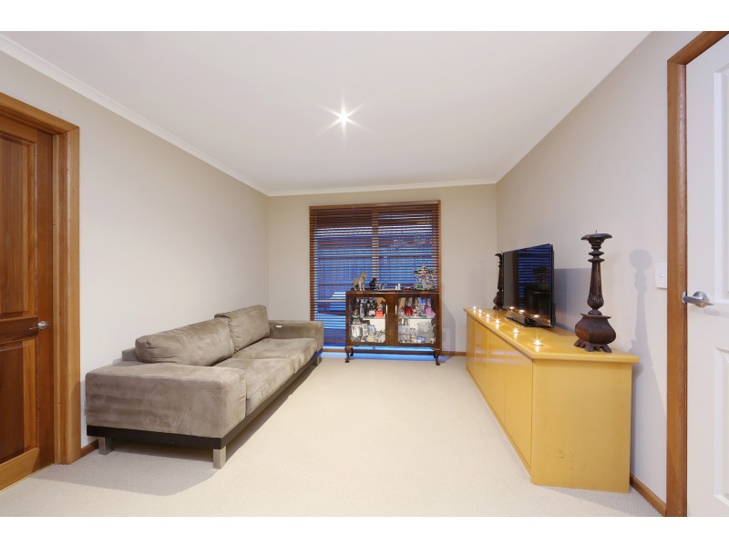 178 Waradgery Drive, Rowville VIC 3178