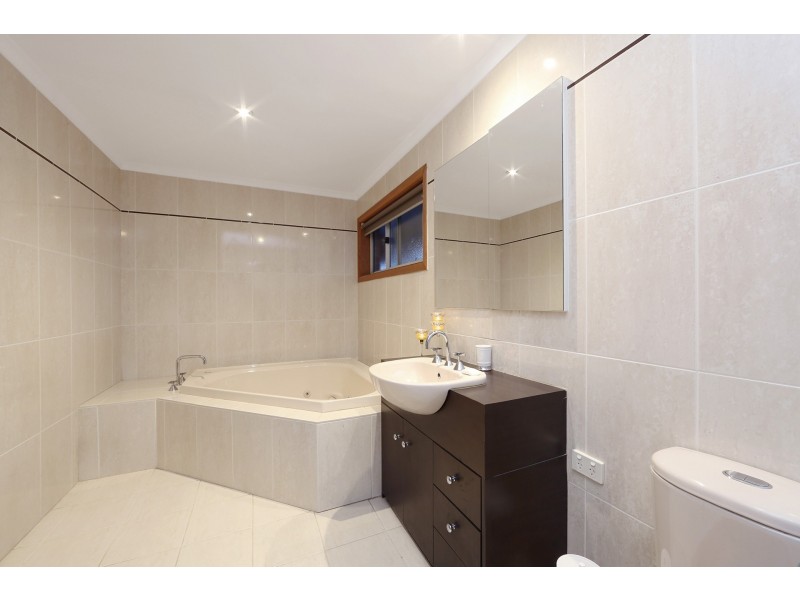 178 Waradgery Drive, Rowville VIC 3178