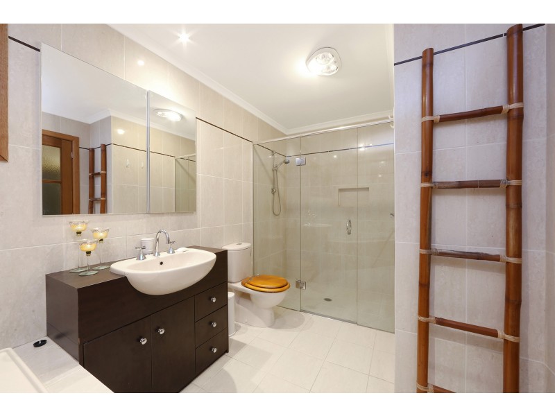 178 Waradgery Drive, Rowville VIC 3178