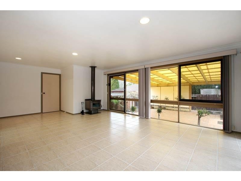 24 Superior Avenue, Rowville VIC 3178