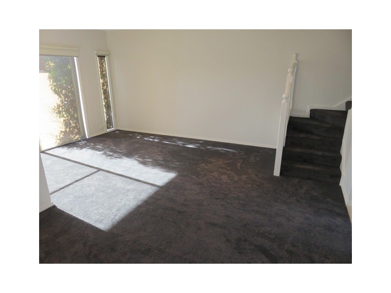 22 St Laurent Rise, Knoxfield VIC 3180