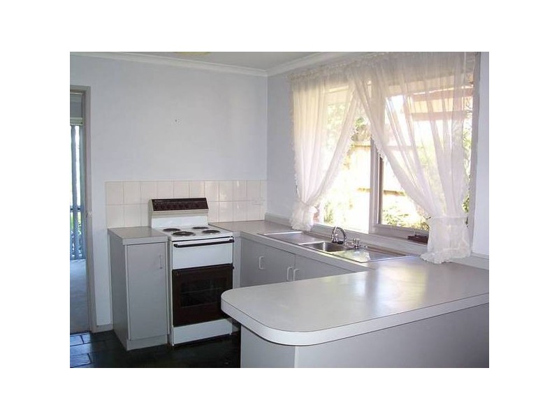 35 Bellfield Drive, Rowville VIC 3178