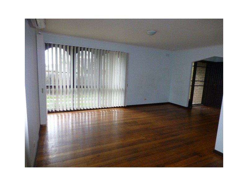 52 Currawa Drive, Boronia VIC 3155