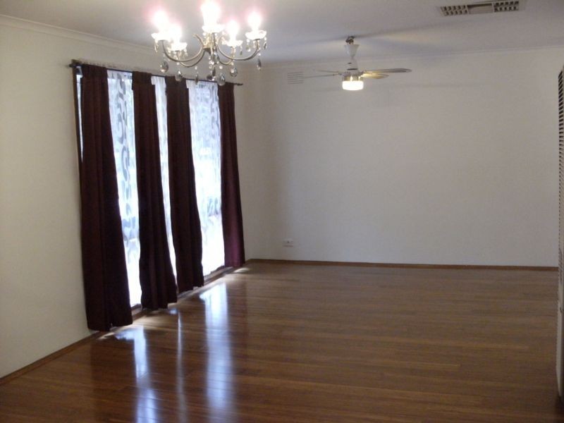 14 Airlie Court, Rowville VIC 3178