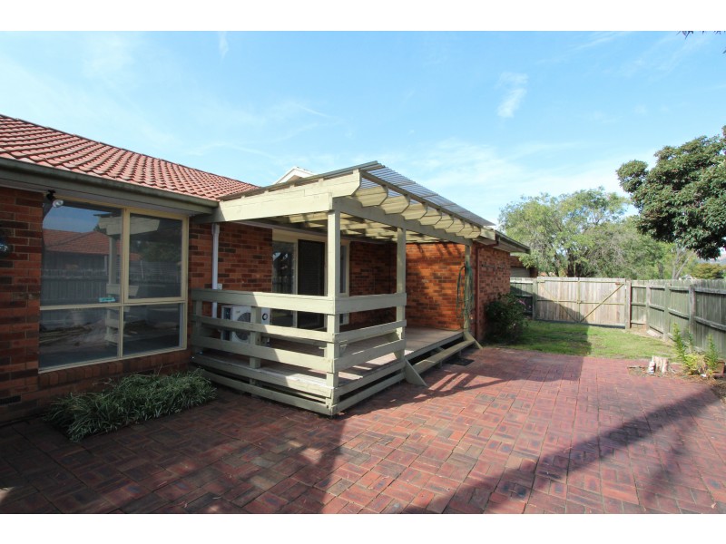 126 Dandelion Drive, Rowville VIC 3178