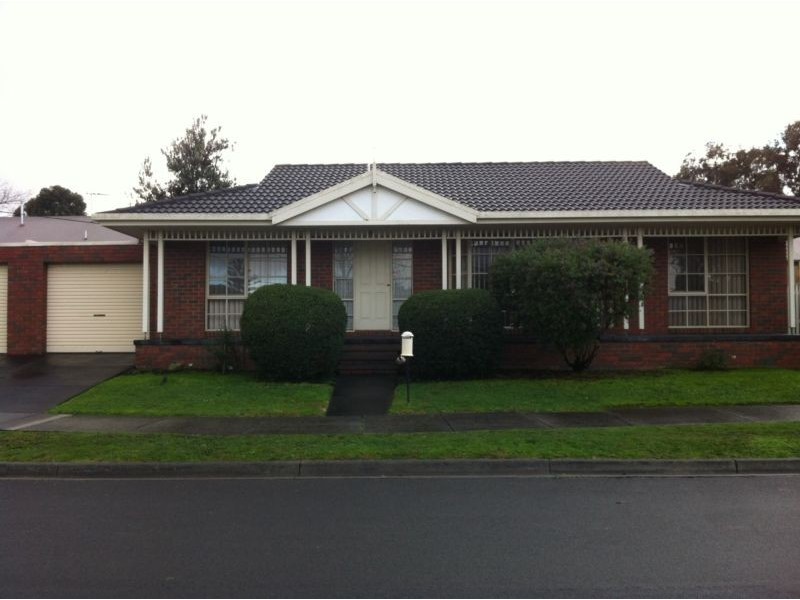 2/9 Wattletree Road, Ferntree Gully VIC 3156
