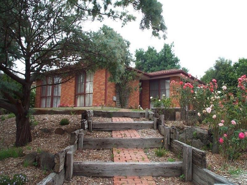 2 Crusoe Drive, Lysterfield VIC 3156