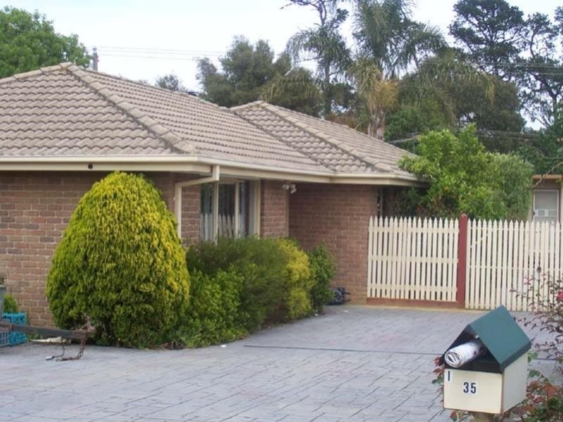 35 Bellfield Drive, Lysterfield VIC 3156