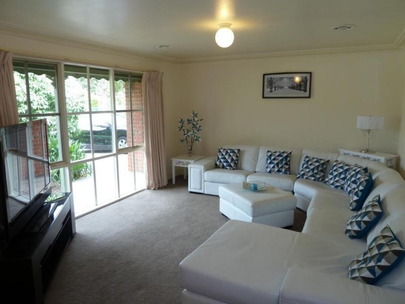 33 Magdalena Place, Rowville VIC 3178