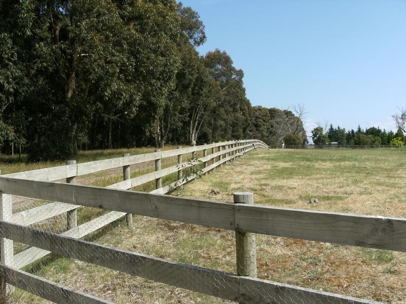11 Oaks Court, Lysterfield South VIC 3156