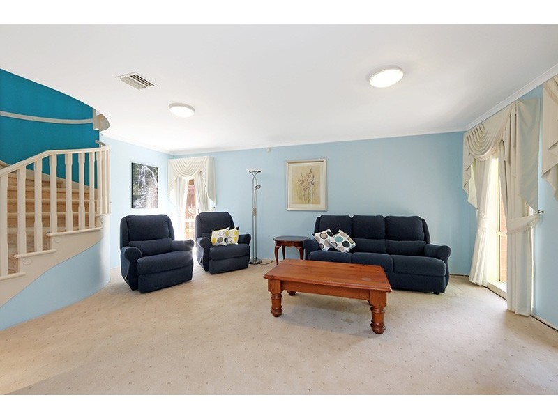 9 Garland Rise, Rowville VIC 3178