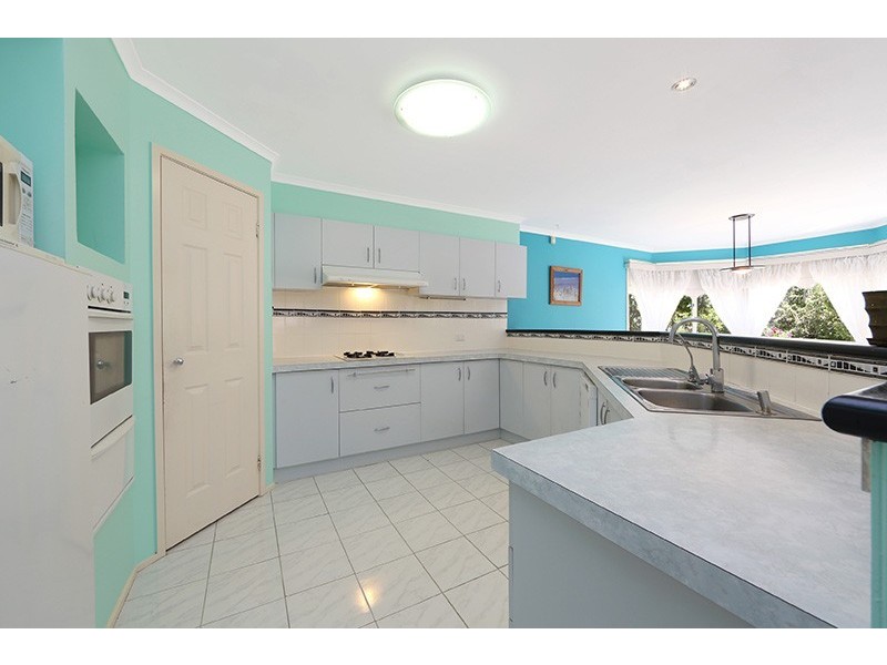 9 Garland Rise, Rowville VIC 3178