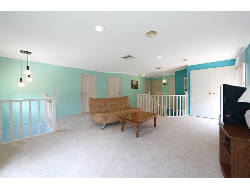 9 Garland Rise, Rowville VIC 3178