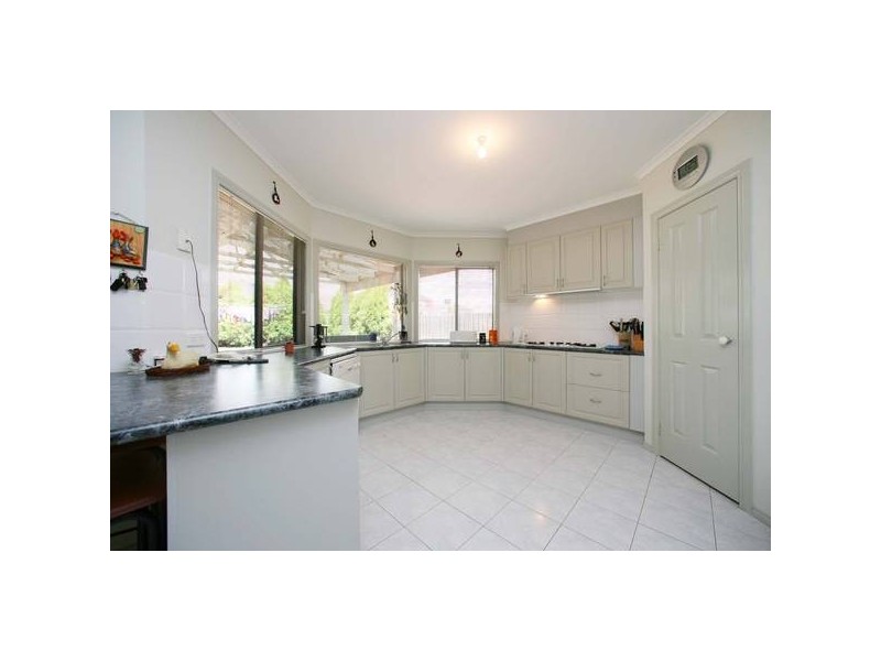 53 Fairway Drive, Rowville VIC 3178