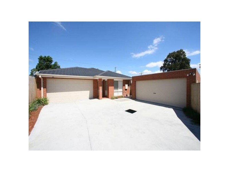 2/4 Lambourne Avenue, Rowville VIC 3178