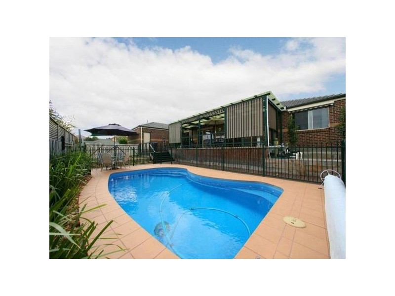 18 Harry Nance Close, Lysterfield VIC 3156