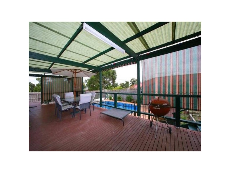18 Harry Nance Close, Lysterfield VIC 3156