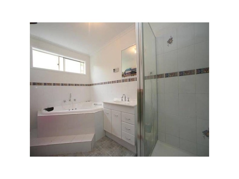 18 Harry Nance Close, Lysterfield VIC 3156