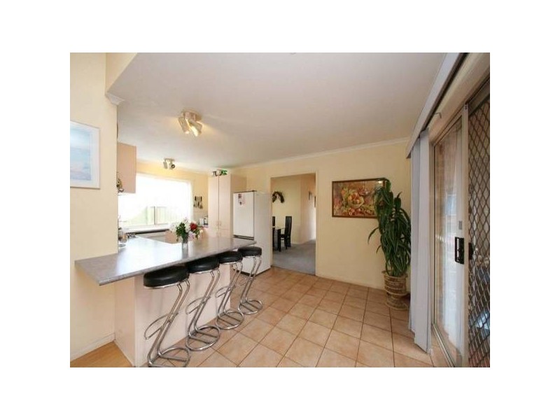 2 Wyandra Way, Rowville VIC 3178