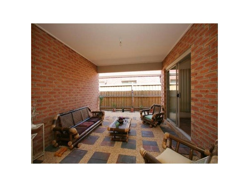 2 Sanctuary Crescent, Rowville VIC 3178