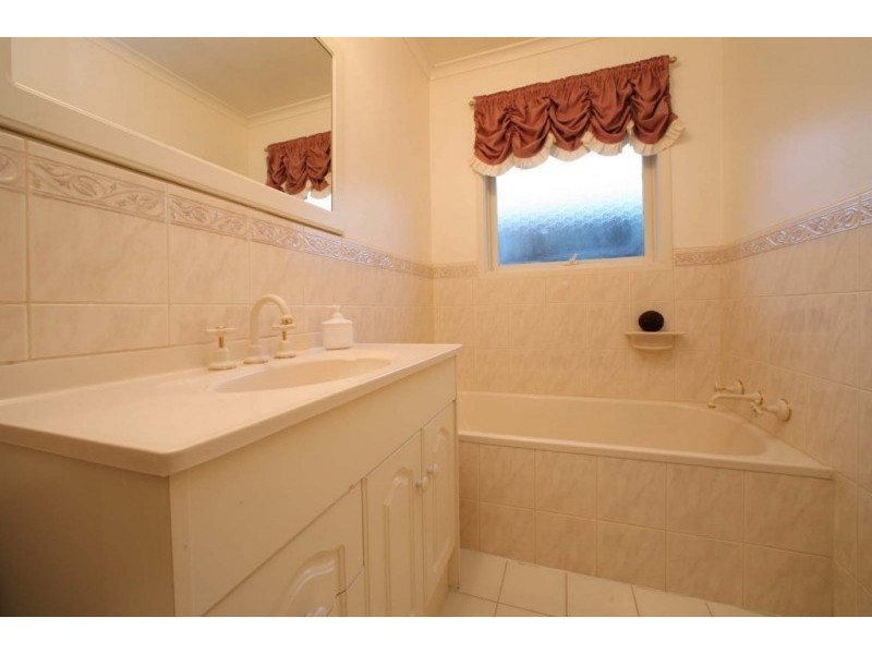 3 Kedleston Way, Rowville VIC 3178