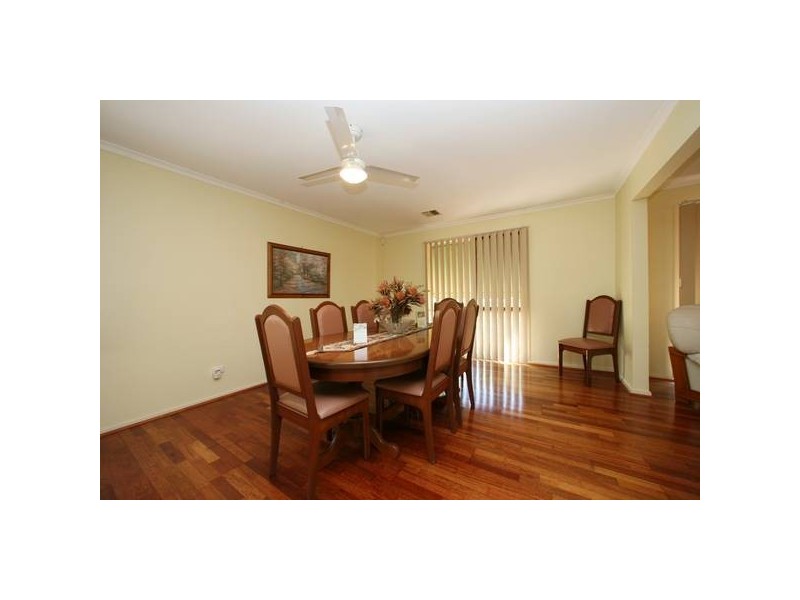 6 Humphreys Way, Rowville VIC 3178