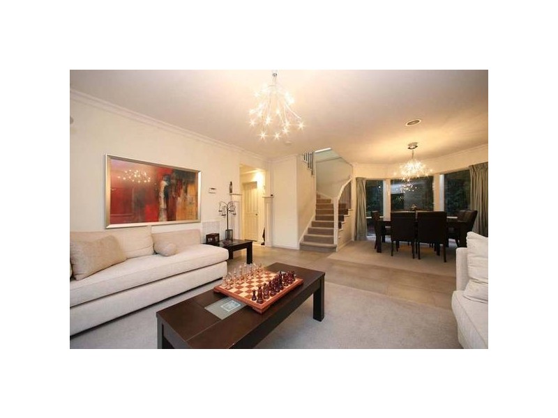16 Tara Close, Rowville VIC 3178