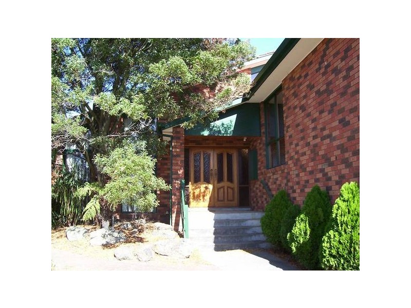 8 Arleon Court, Rowville VIC 3178