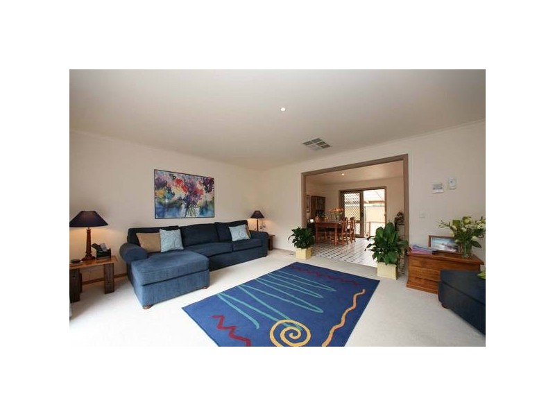 13 Laanecoorie Drive, Lysterfield VIC 3156