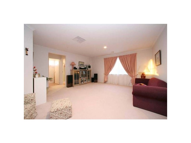 65 Quail Way, Rowville VIC 3178