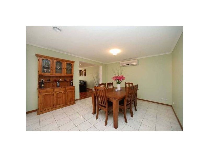 15 Landsborough Avenue, Rowville VIC 3178