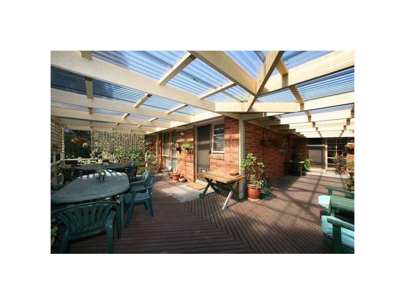 6 Bernard Hamilton Way, Rowville VIC 3178