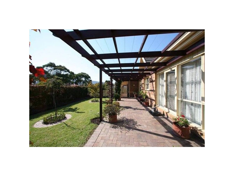 15 Segarta Circuit, Ferntree Gully VIC 3156