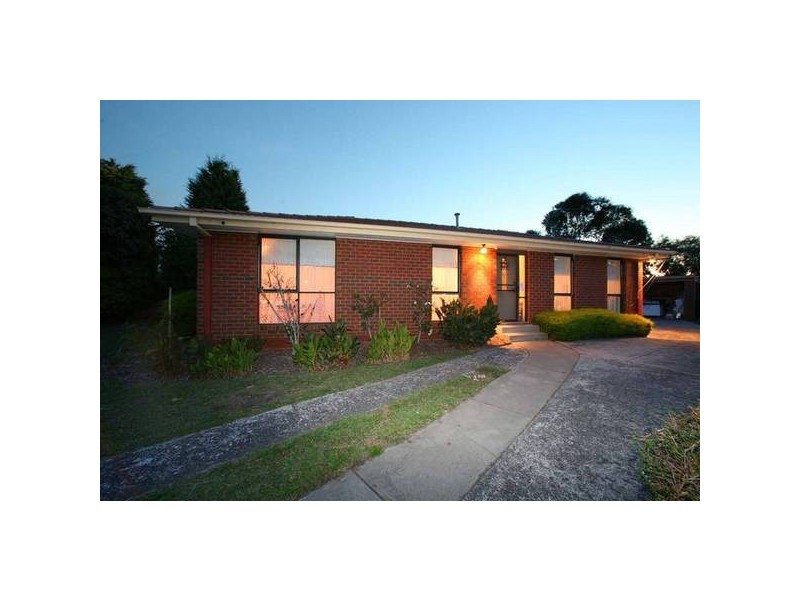 18 Spruce Drive, Rowville VIC 3178