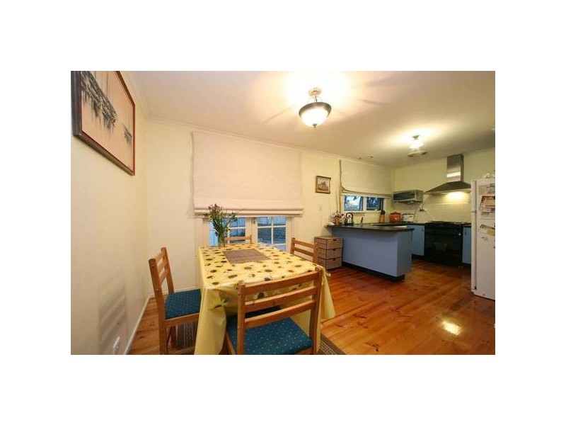 18 Spruce Drive, Rowville VIC 3178