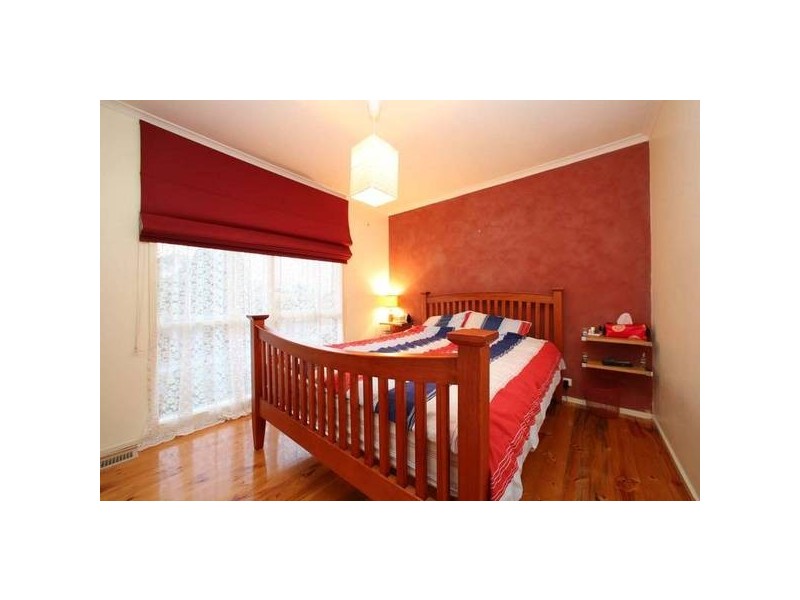 18 Spruce Drive, Rowville VIC 3178