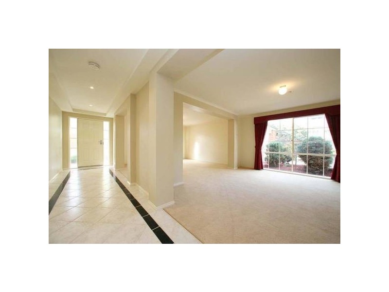 38 Kilcunda Drive, Rowville VIC 3178