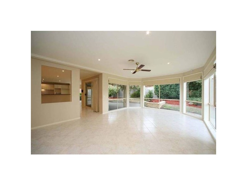 38 Kilcunda Drive, Rowville VIC 3178