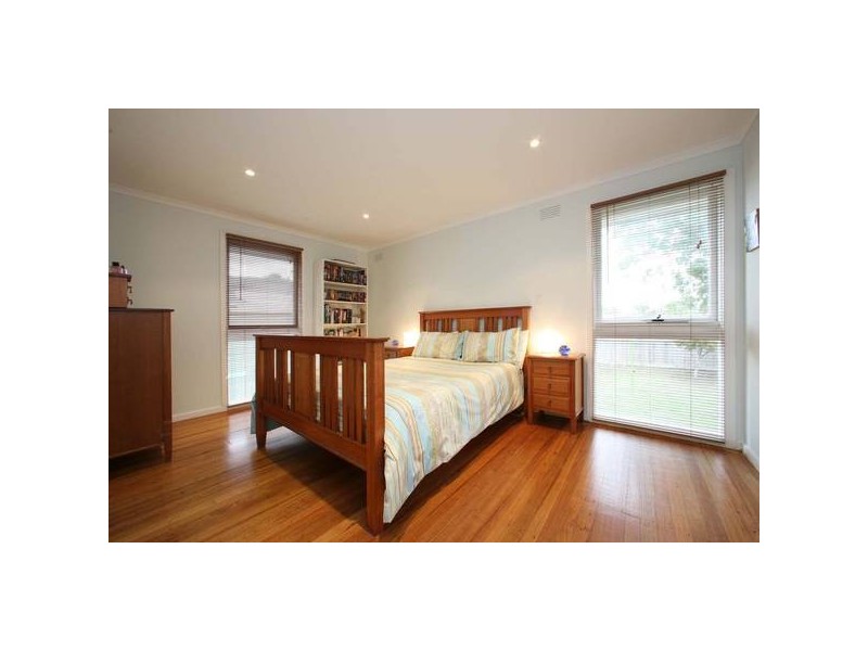 42 Windermere Drive, Ferntree Gully VIC 3156