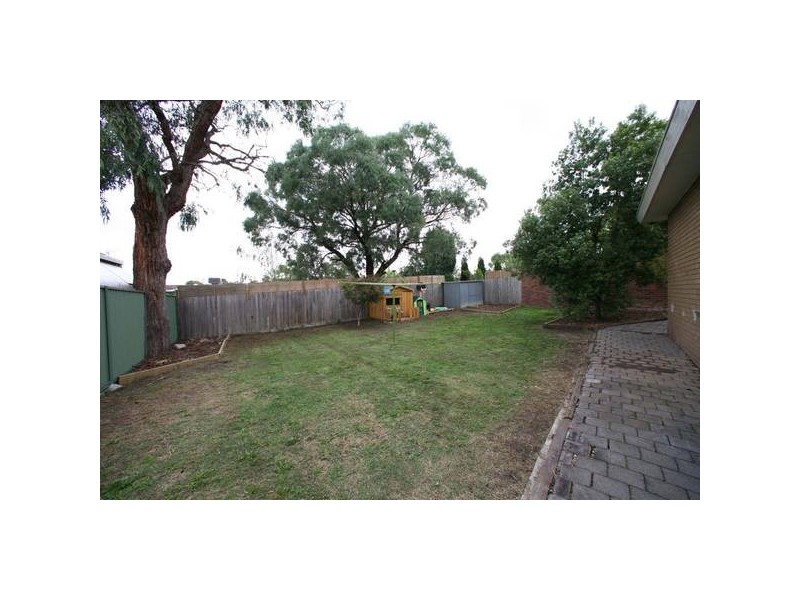 42 Windermere Drive, Ferntree Gully VIC 3156