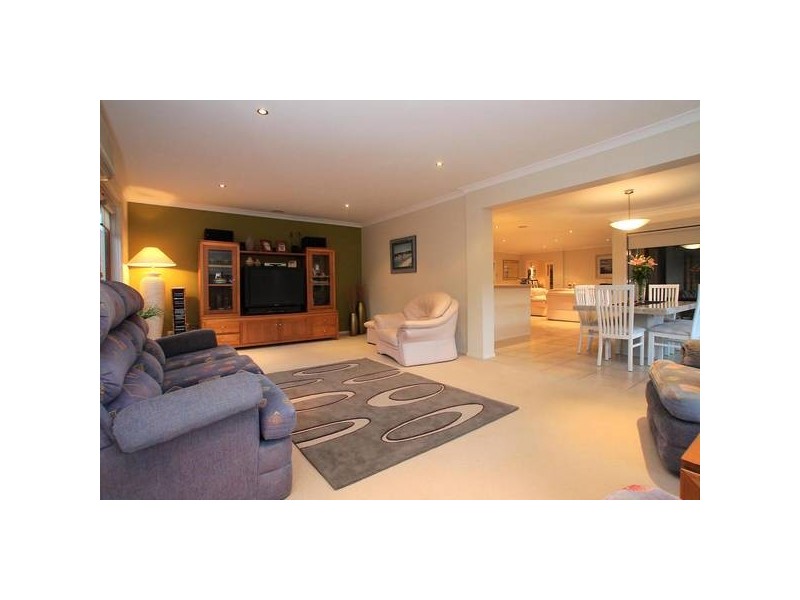 63 Victoria Knox Avenue, Rowville VIC 3178