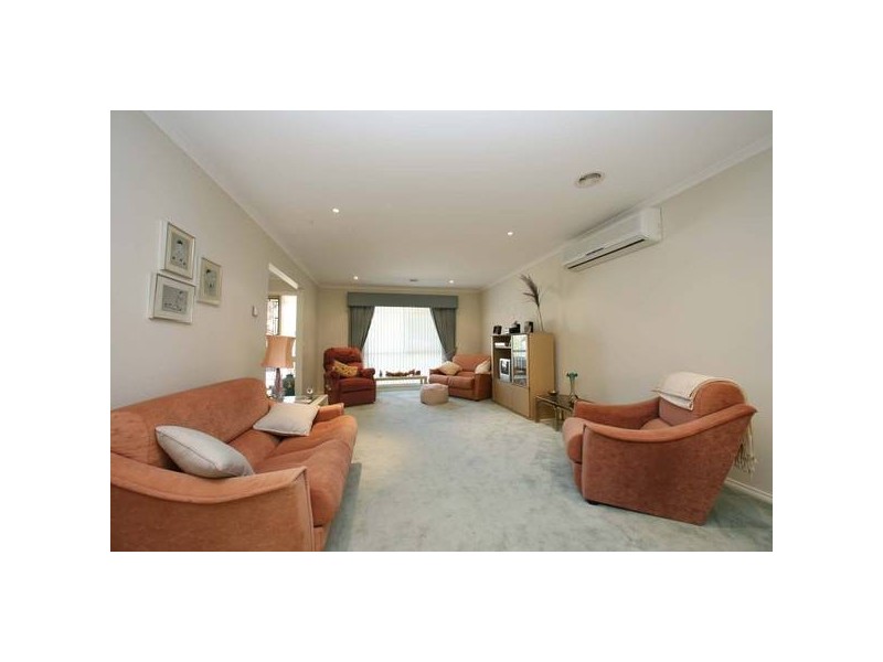 6 Pejaro Court, Knoxfield VIC 3180