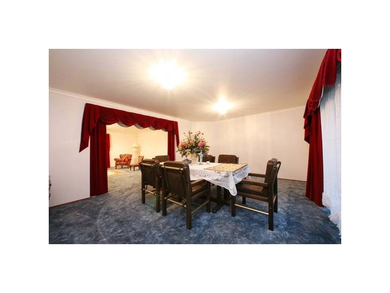 1 Yvette Drive, Rowville VIC 3178