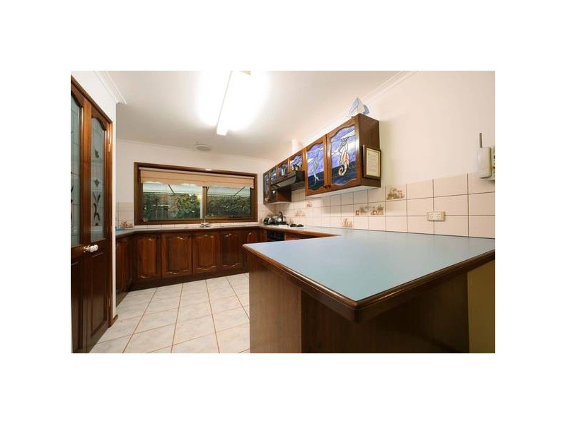 1 Yvette Drive, Rowville VIC 3178