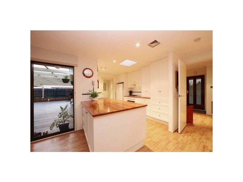 11 Moss Court, Rowville VIC 3178