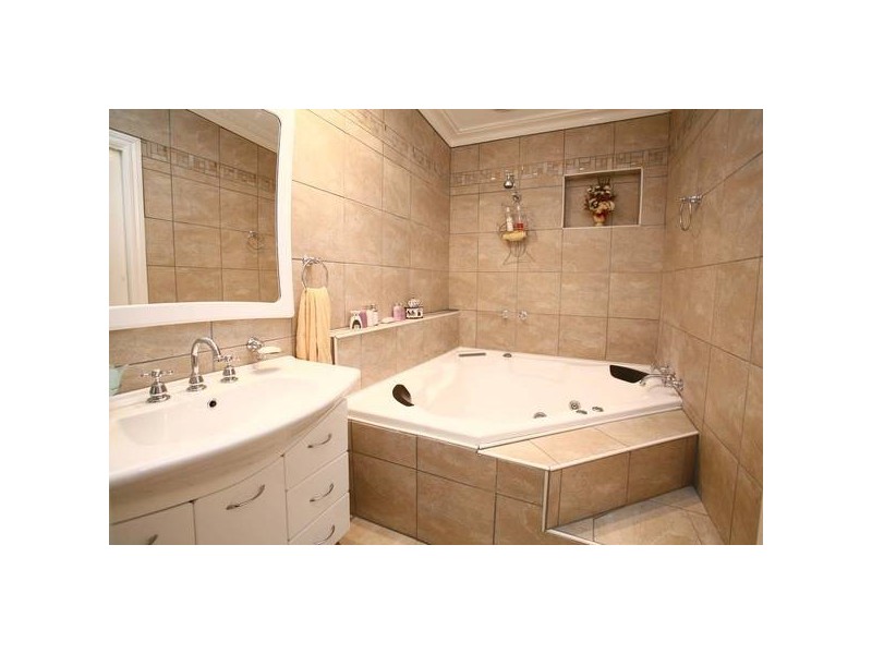 23 Harley Street, Knoxfield VIC 3180