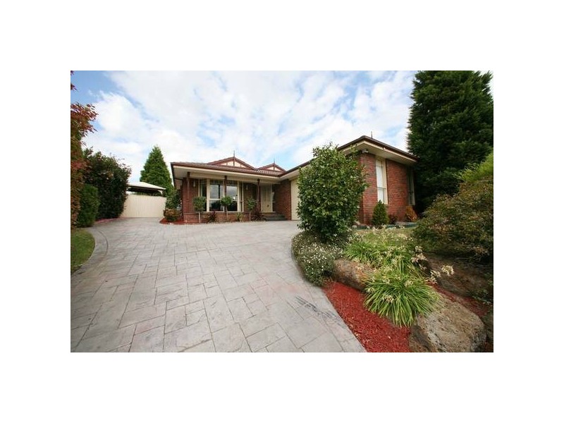 345 Dandelion Drive, Rowville VIC 3178