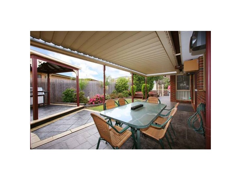 345 Dandelion Drive, Rowville VIC 3178