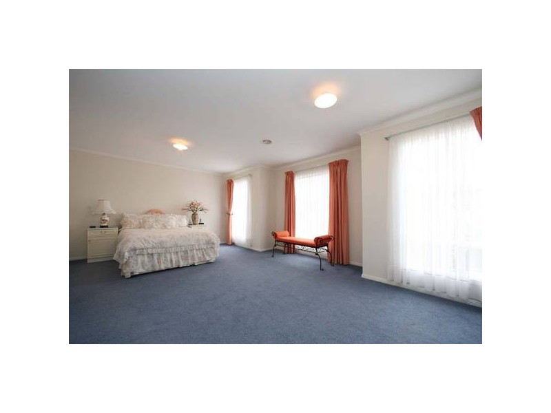 27 Ellendale Street, Rowville VIC 3178