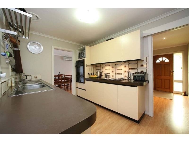 48 English Avenue, Scoresby VIC 3179